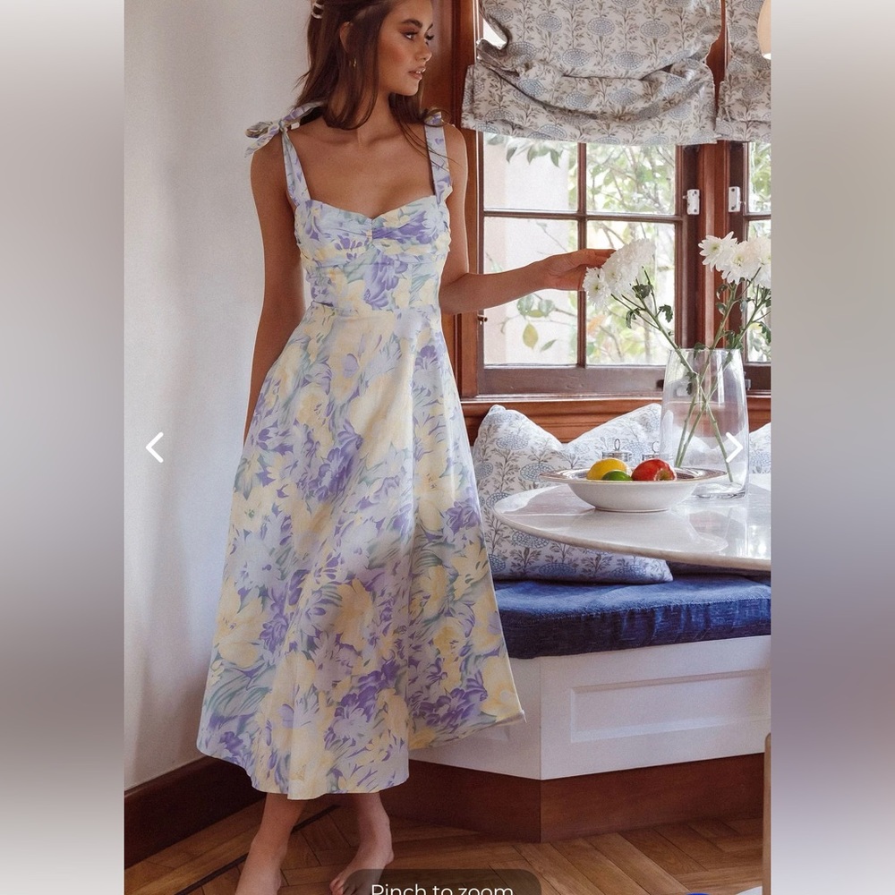 Selfie Leslie Sweet Pea Tied Shoulder Midi Dress